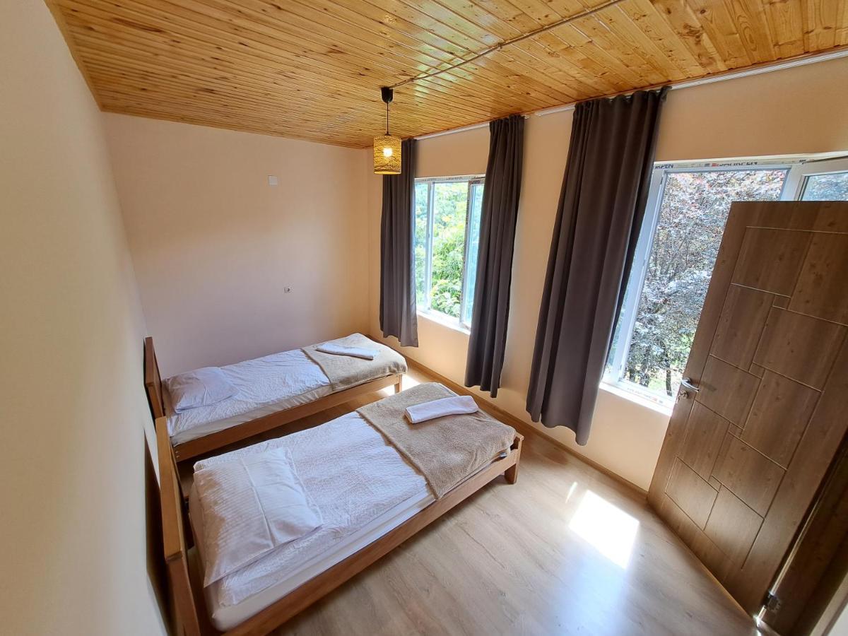 Guesthouse Caucasus Mestia Exterior foto